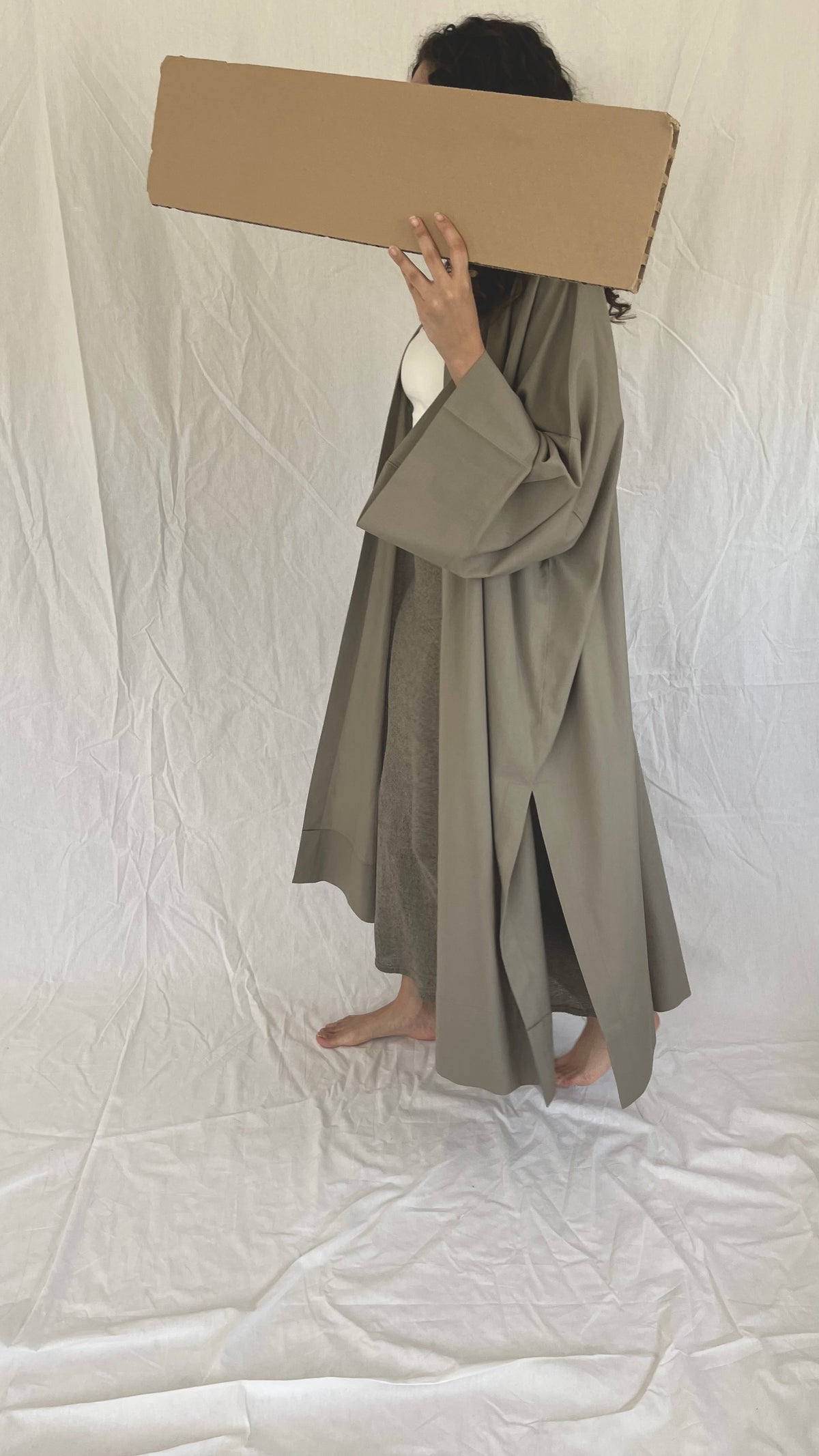 ａ   ｌｉｎｅｎ   ｃａｒｄｉｇａｎ