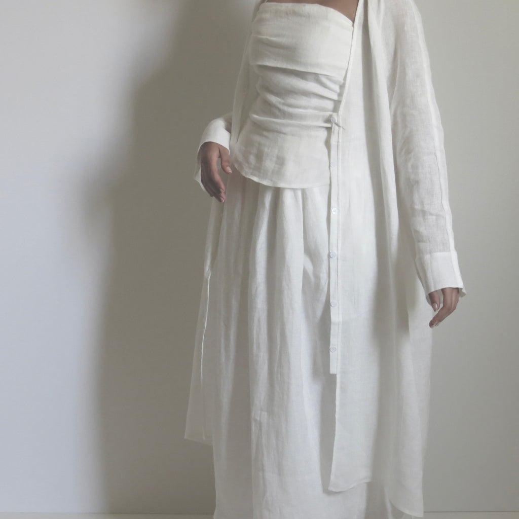 ｔｈｅ ｌｉｎｅｎ ｓｅｔ
